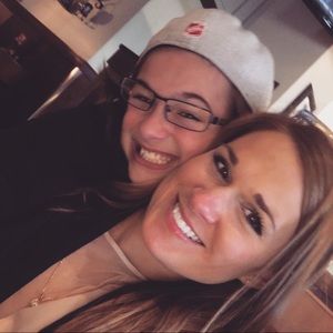 Meet your Posher, Lacy